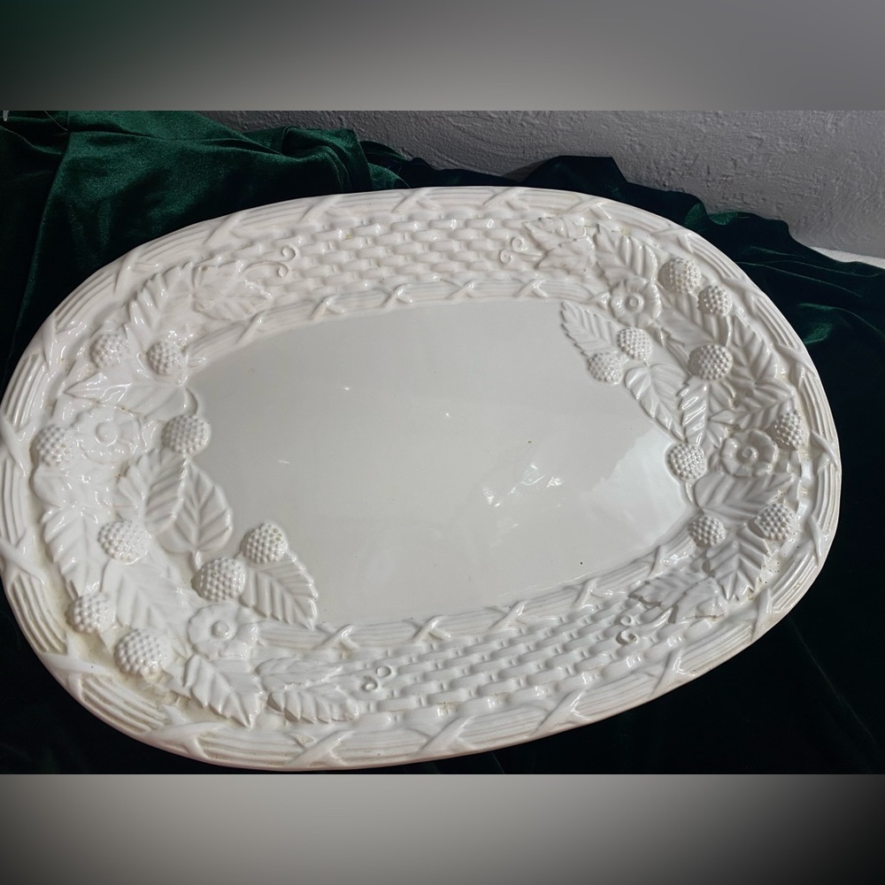 Large 20”x 14” White Stoneware Fruit Basket Serving Plater